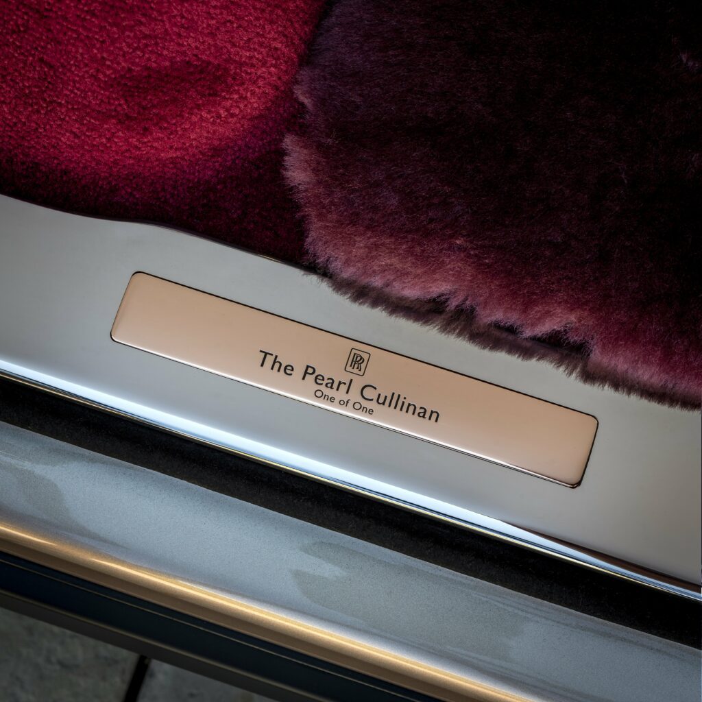 Rolls Royce The Pearl Cullinan: A birthday gift like no other 7 Boot Interior