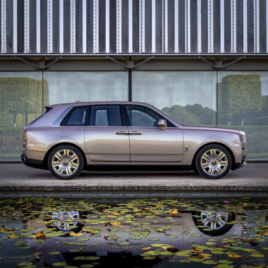 Rolls Royce The Pearl Cullinan: A birthday gift like no other 4 Side View