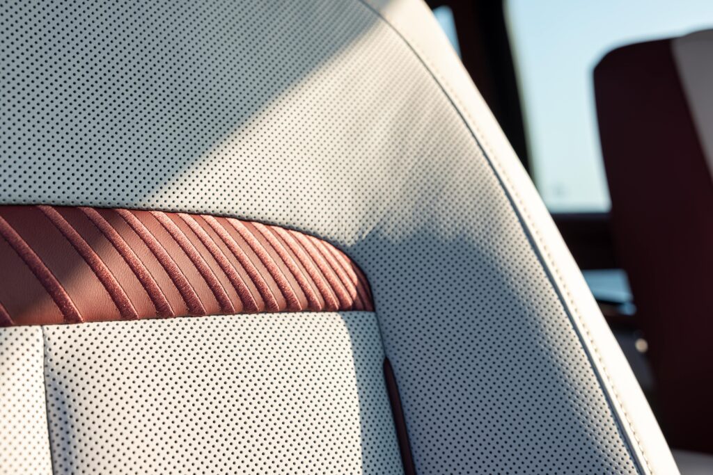 Rolls Royce The Pearl Cullinan: A birthday gift like no other 9 Seats