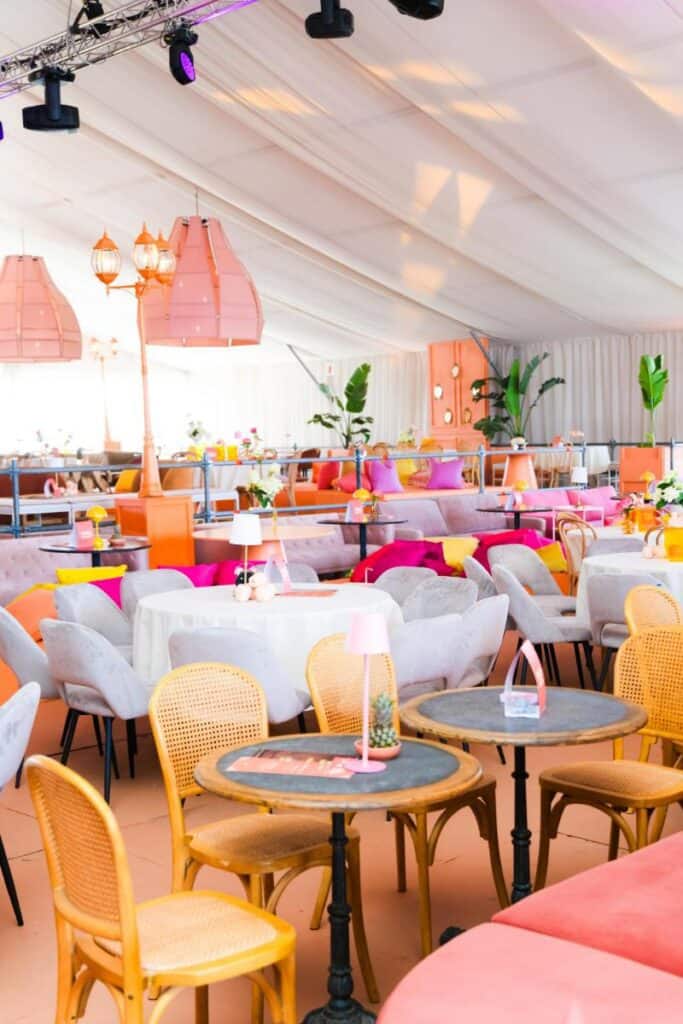 Royal Lounge2