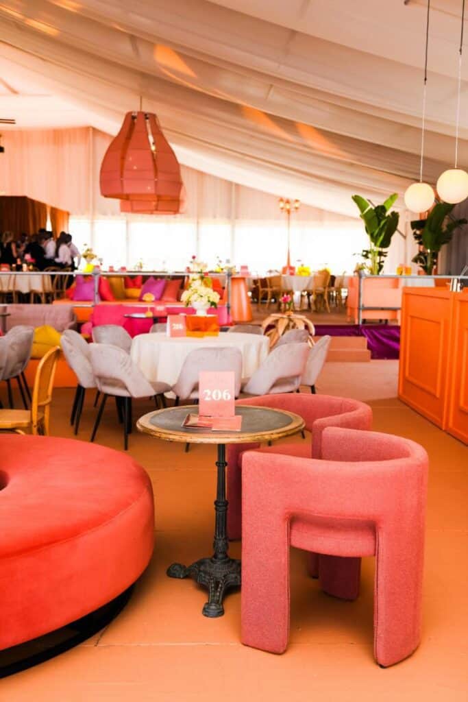 Royal Lounge3