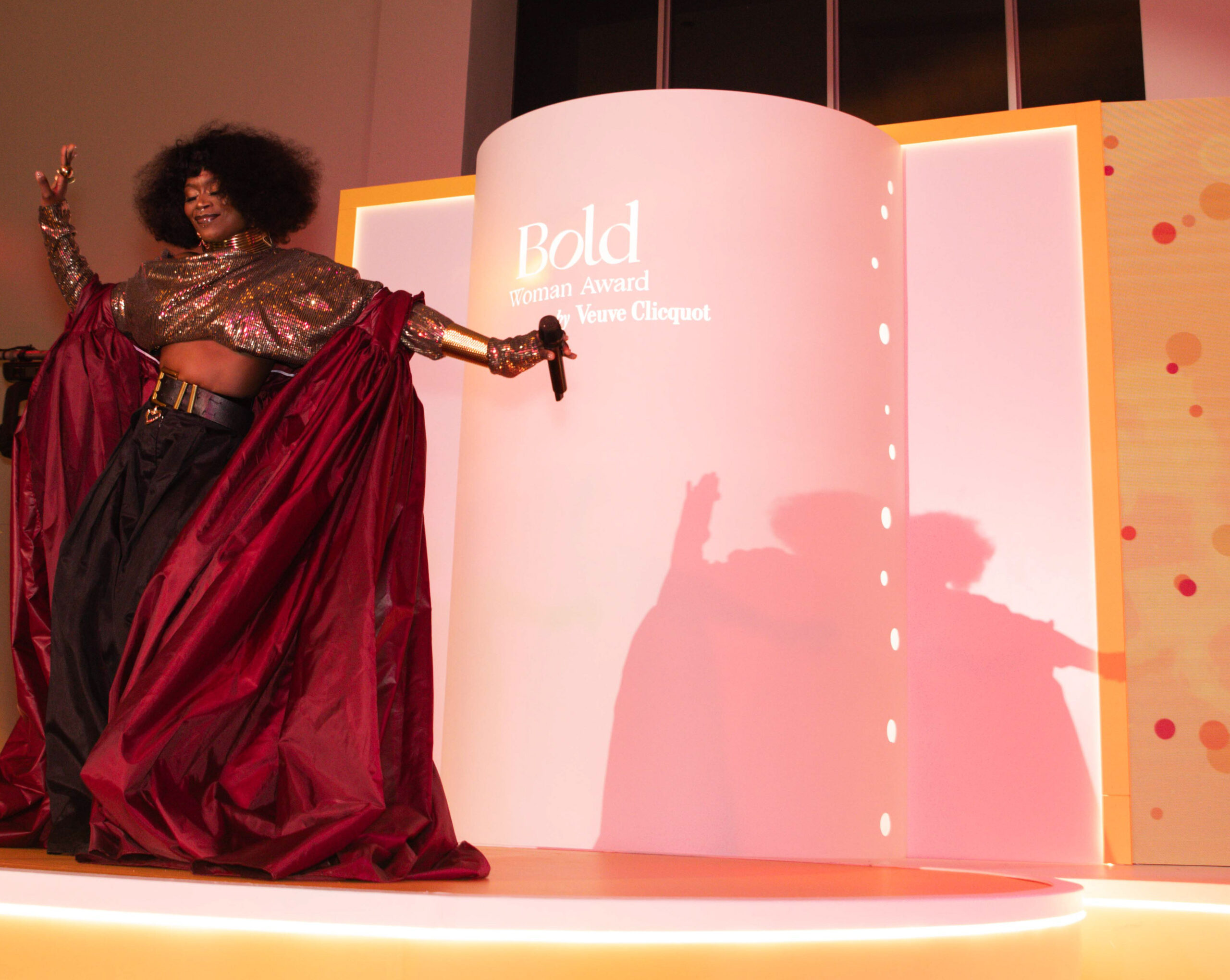 Zoe Modiga performing