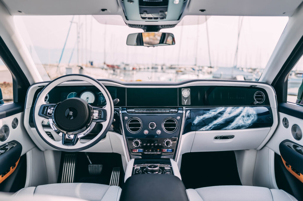 Rolls-Royce Cullinan Yachting: A Celebration of Marine Craft and the Power of the Artisan 2 Rolls-Royce Cullinan Yachting bespoke dashboard
