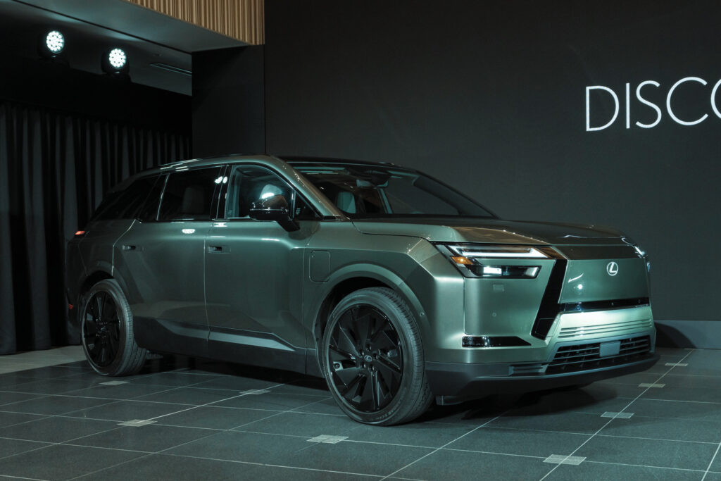 Lexus Reveals the New TZ Electric SUV 2 Lexus TZ Electric SUV side view